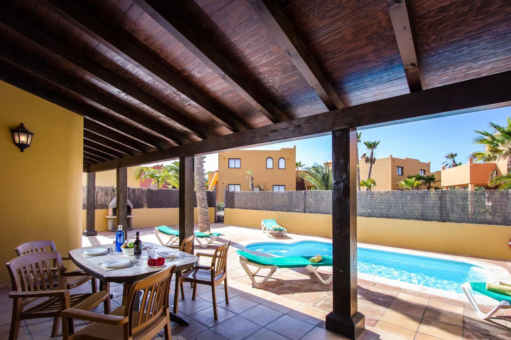 Вилла House Oasis Коральео Экстерьер фото